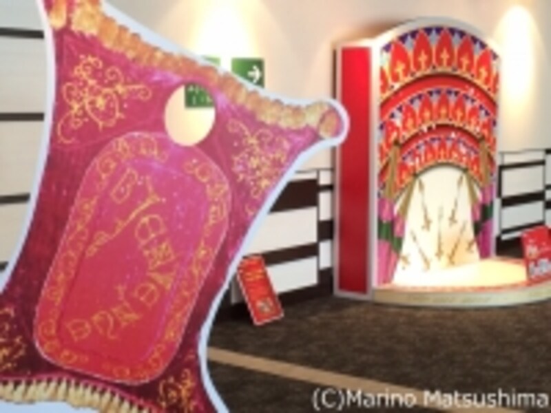 2階席ロビーの記念撮影コーナー(C)Marino Matsushima