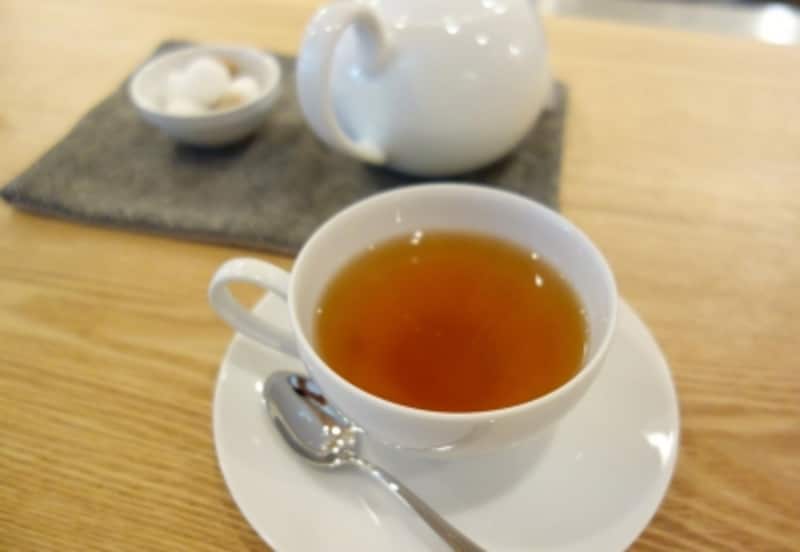 羽間農園さんの「自然発酵紅茶」