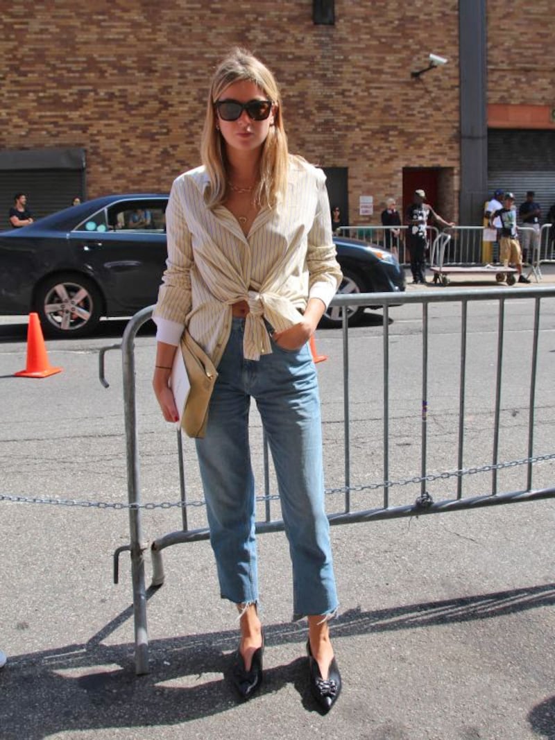 胸元と靴のVゾーンの肌見せもお上手undefined(c)Rie Miyata