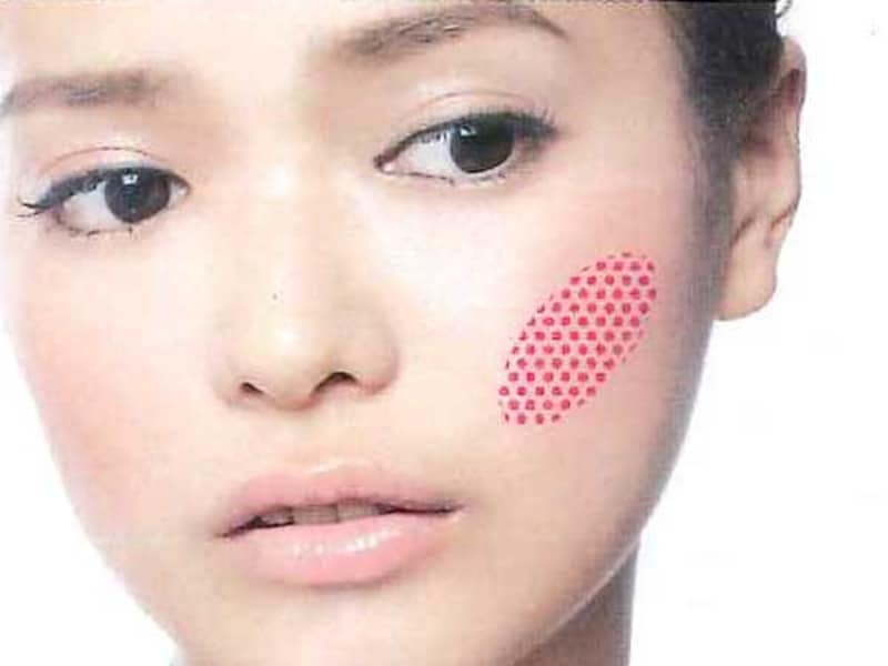 丸顔さん最大の悩み、ふっくら感を解消!