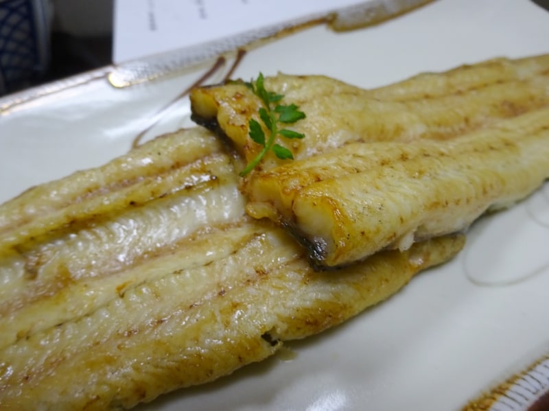 高嶋家「特上共水鰻白焼き」(鰻づくしコース)