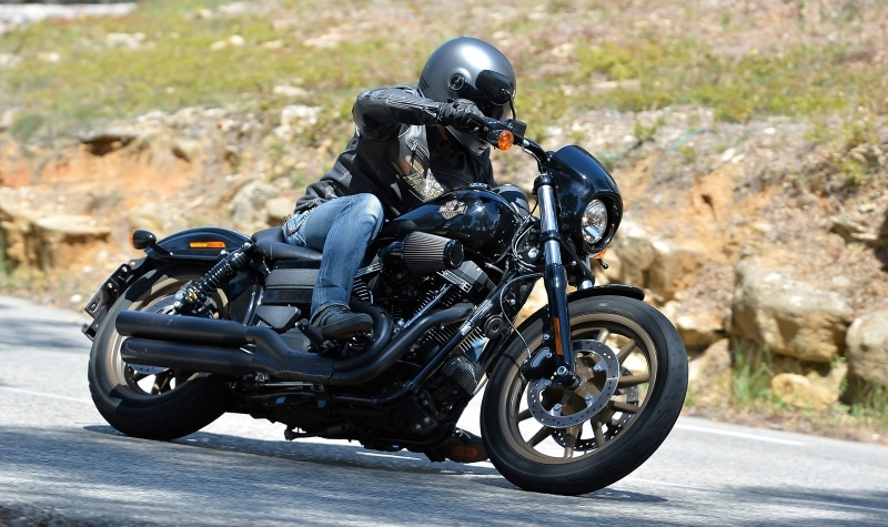 その走行性能は全ラインナップ随一とも言えるローライダーS