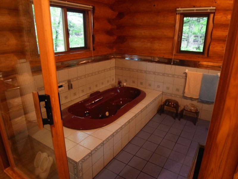 最安 ログハウスや別荘などに 滑らかな肌触りの人造大理石浴槽 カラー4色