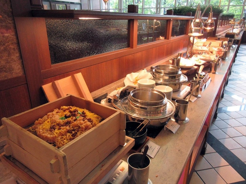 ナイト＆デイ 温菜のブッフェ台