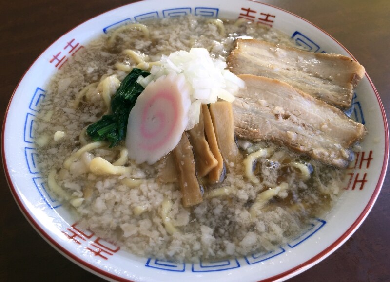 【新潟】煮干し薫る「燕背脂煮干し中華そば・改」（新潟拉麺協同組合undefined燕背脂伝承委員会）