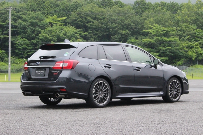 スバル・レヴォーグSTI Sport
