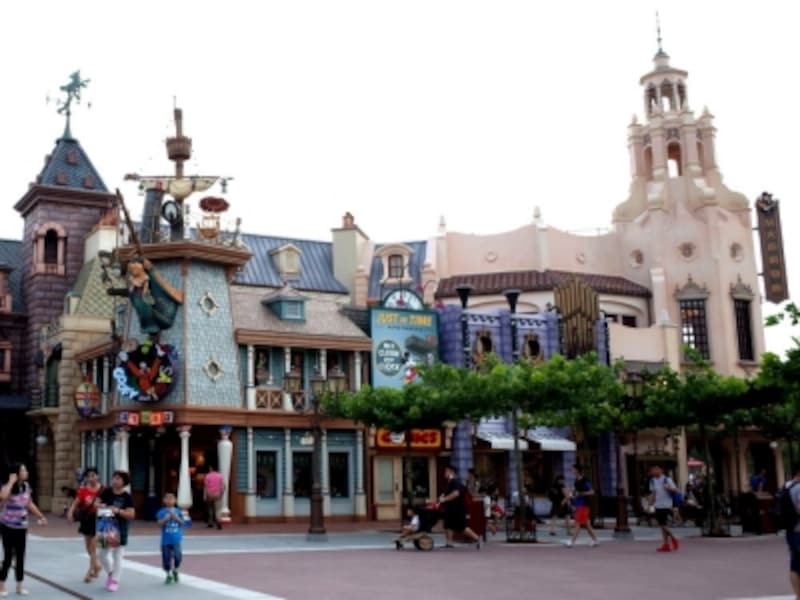 ミッキー・アベニュー