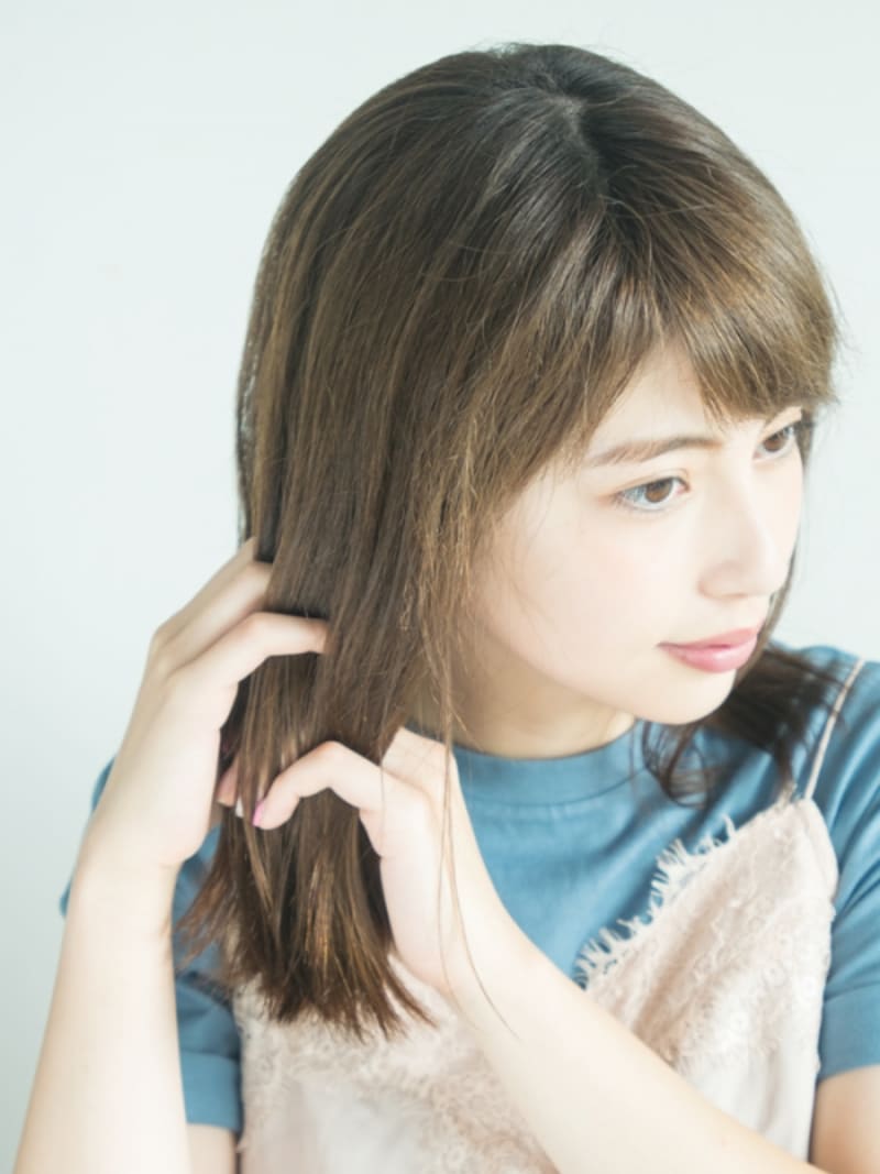 手ぐしで梳かすようにつける。