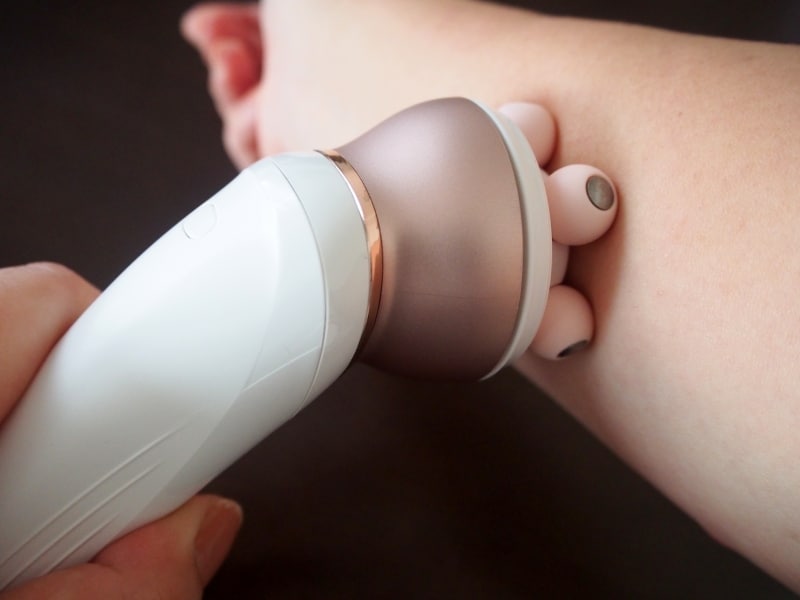 凝っている部分に当てたりすると、これまた気持ちいい!