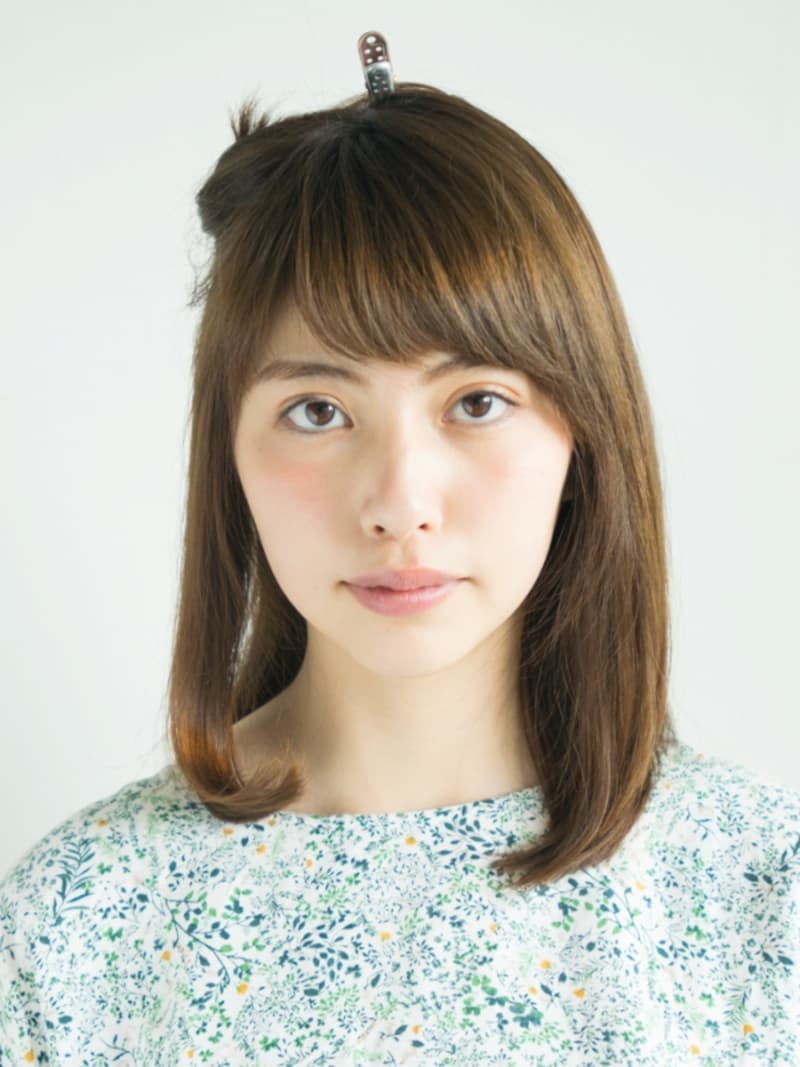 右側に比べて弾力のあるカールができている