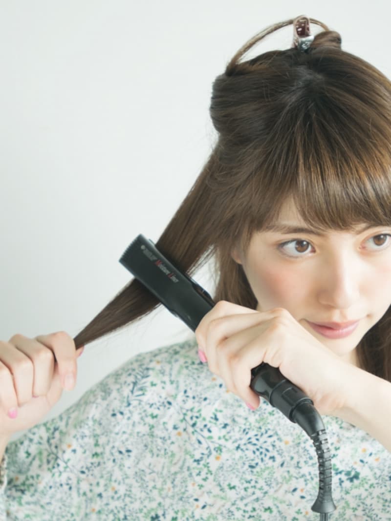 始めは優しく挟む