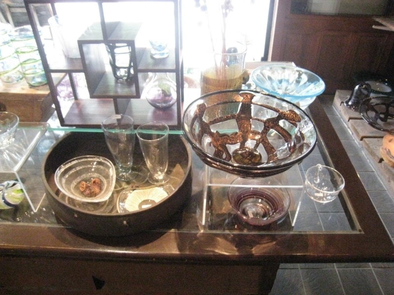 食卓に並べたい器たち。