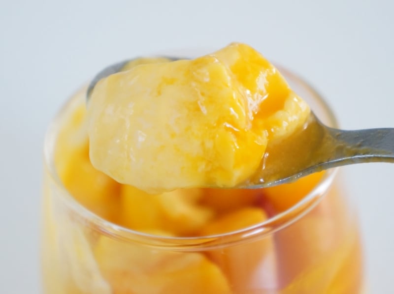 ココナッツソースが中から溢れ出します!