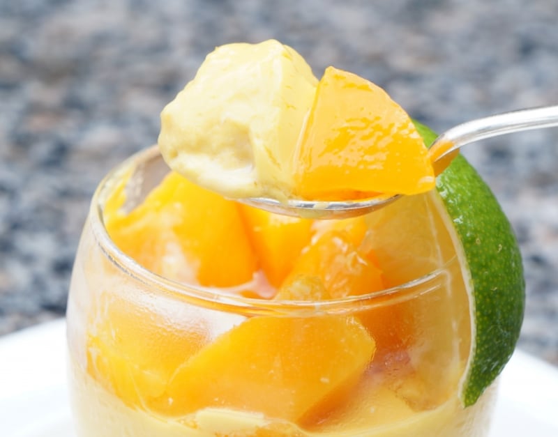 国産マンゴーのとろける完熟した味わいも魅力