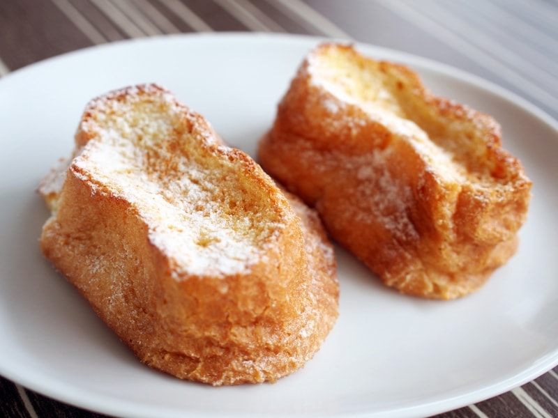 ちまたで「プリンパン」と大人気!知る人ぞ知る黄金のパン。