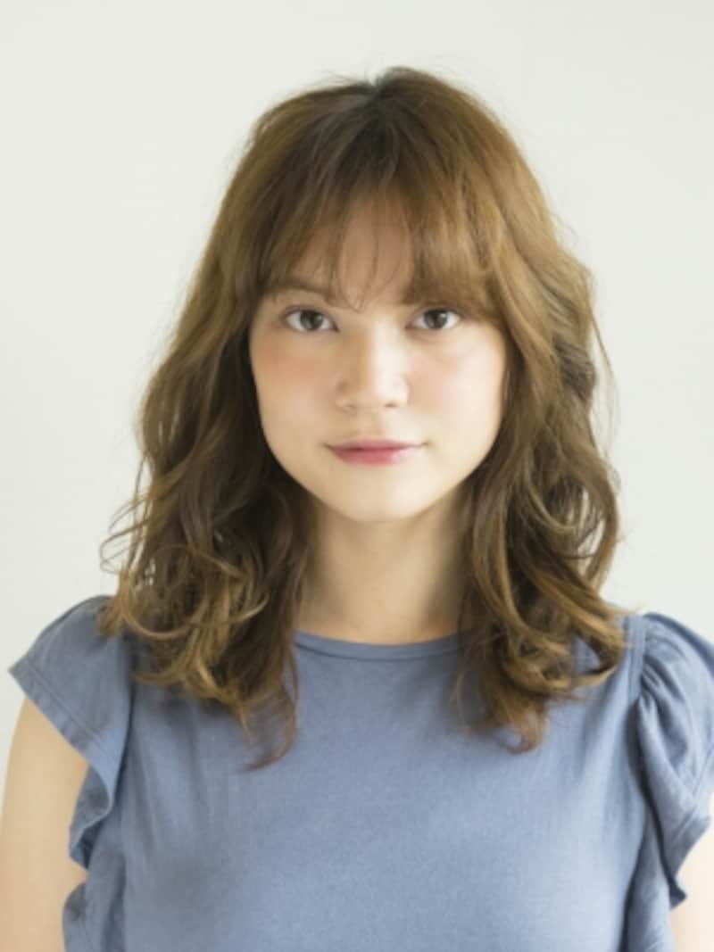 お団子ヘアの簡単な作り方 ゴムだけで高めに作る メッシーバン ヘアアレンジ All About