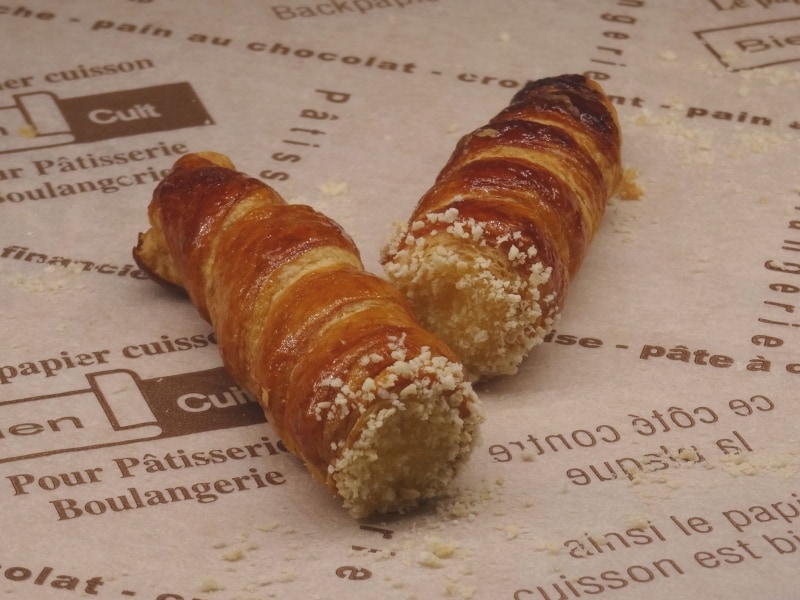 「ラトリエ モトゾー」の「カンノンチーニ」(1本税別100円)