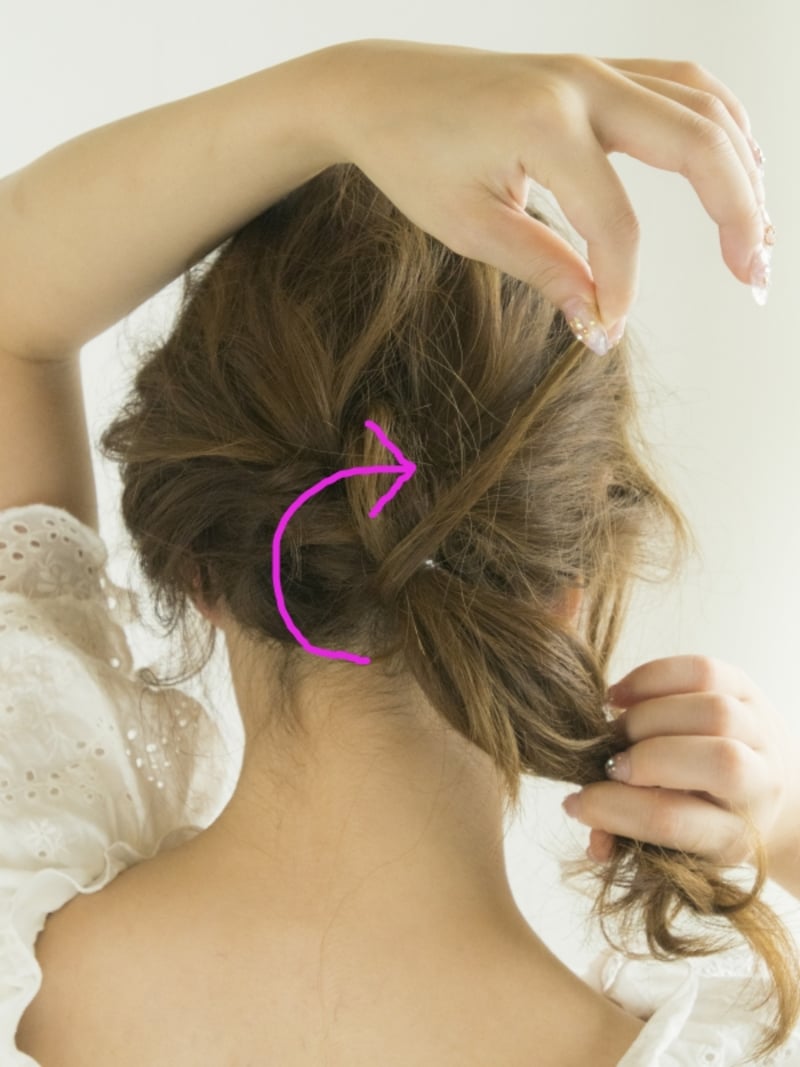 ゴムを隠すように1回転