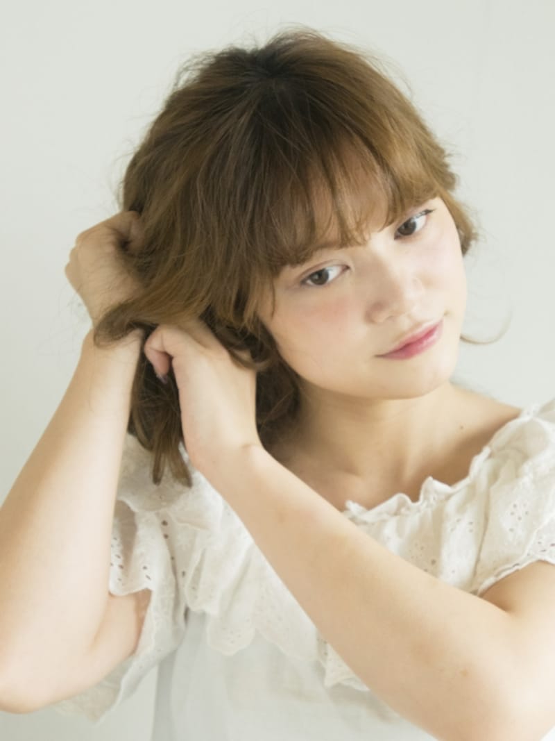 握るようにもみこむ