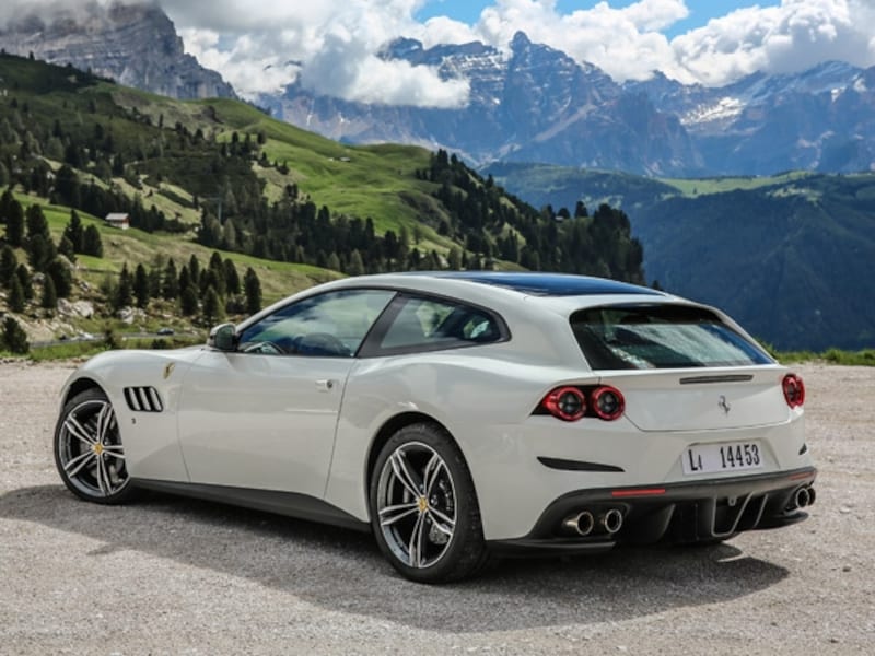 フェラーリGTC4ルッソ