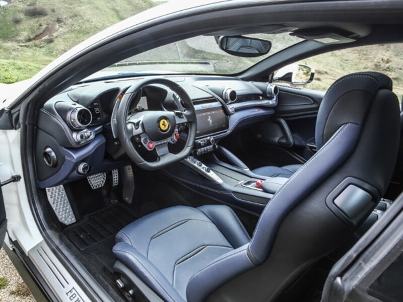 フェラーリGTC4ルッソ