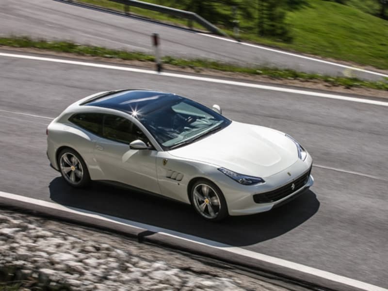 フェラーリGTC4ルッソ