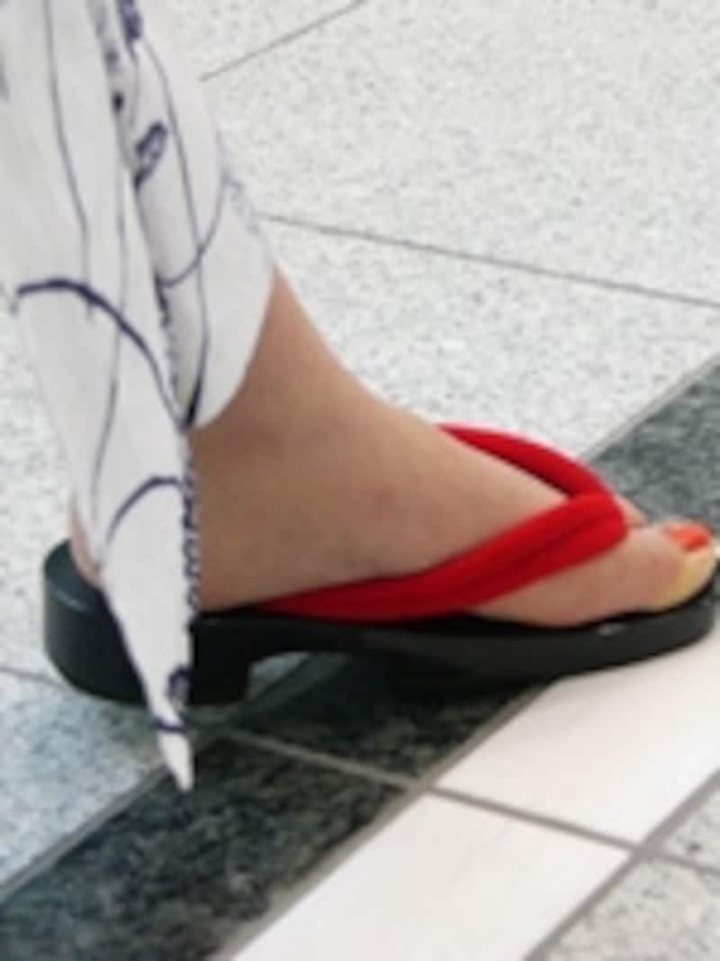 歩き始めは左から
