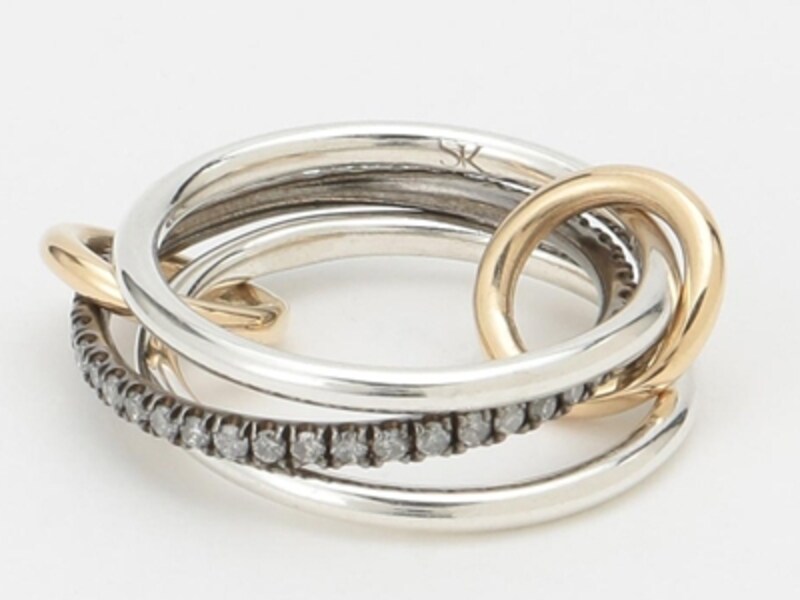 アレンジ自在なジュエリー