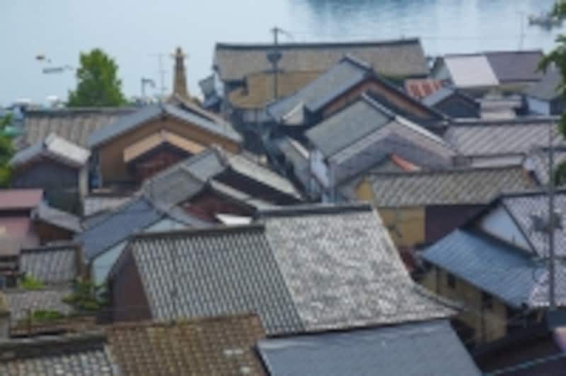空き家は増加の一途。国もこの問題に力を入れています。
