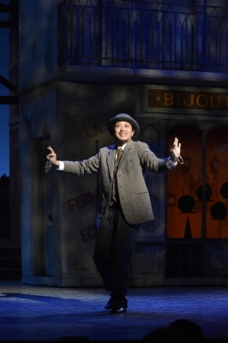 『壁抜け男』2016年公演より。撮影：阿部章仁