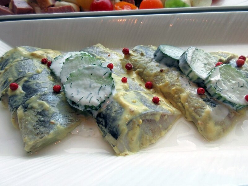 ニシンのマスタード風味キュウリのサジキ