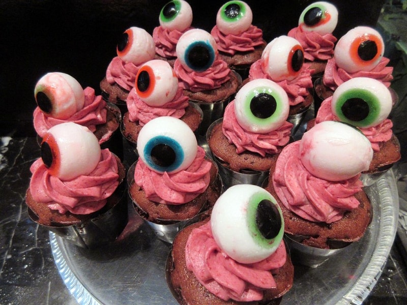 目玉のカップケーキ