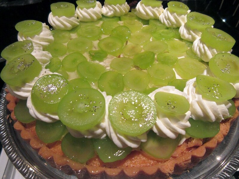 女王様のタルト マスカット＆アーモンド