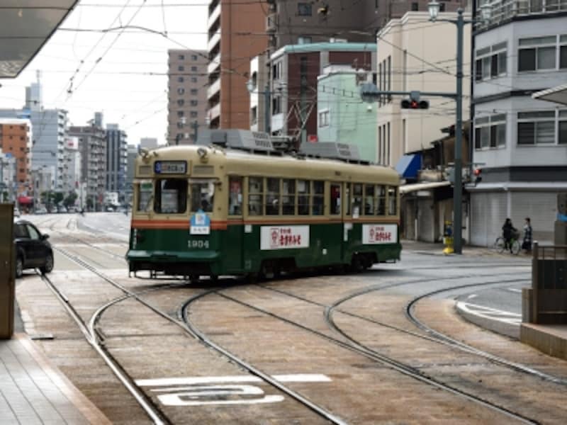 広島市内を走る路面電車(広島電鉄)