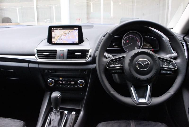 マツダ・アクセラ