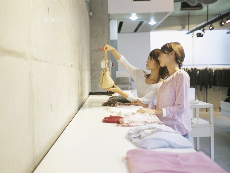 小物を含めたコーディネートが、お気に入りの服をより一層輝かせます。