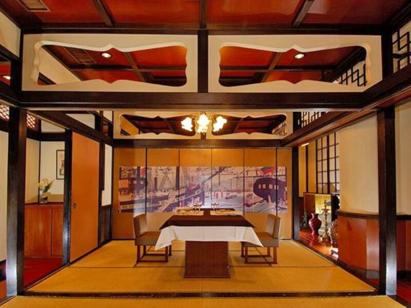 2階お座敷ルームは異国情緒あふれる空間で最上のもてなしを受けられます(画像提供:霧笛楼)