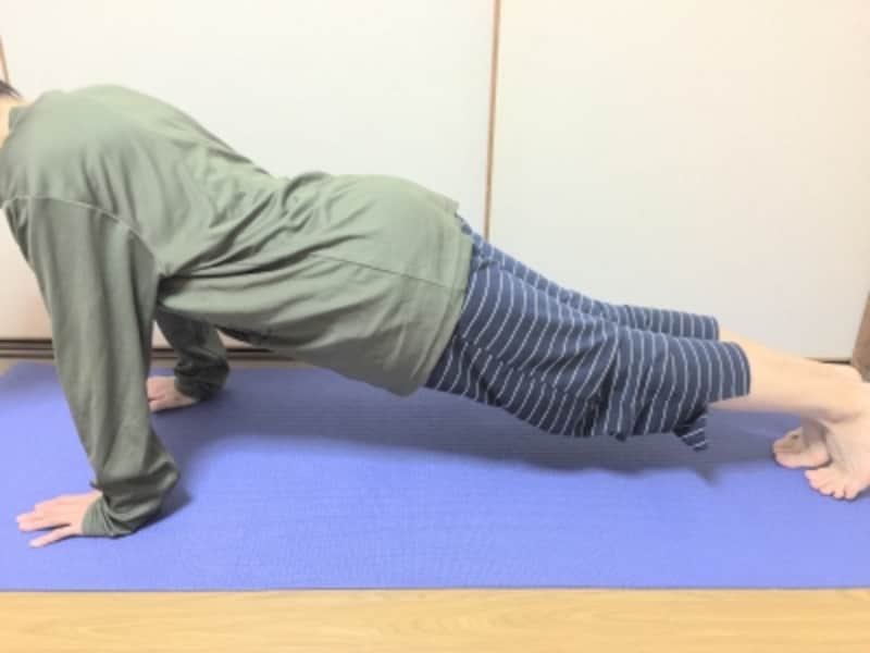 手首や肩が痛くならないように手の位置を調整してください