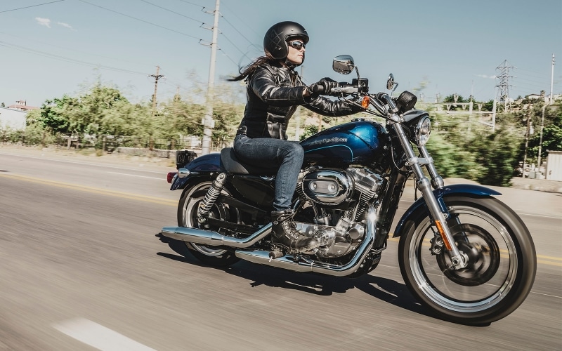 ハーレーダビッドソン スポーツスター XL883L スーパーロー（2017年モデル）