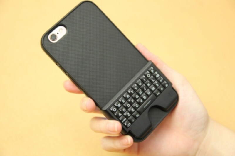 使わないときは、背面にセットしておきましょう。