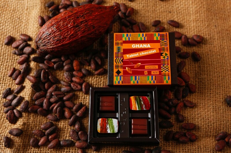 「ガーナ スマイル カカオ プレミアムundefinedボンボンショコラ」1496円(税込)※1箱につき200円が寄付