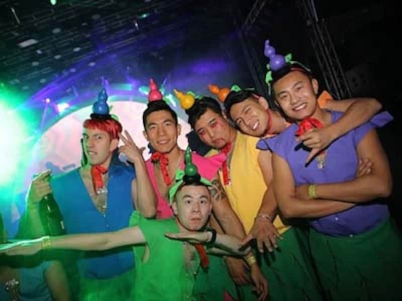 最近はお友達と仲良くチームコスプレが流行り＠YEN Fetish?Halloween  Party（C）O2culture（凹凸文化）