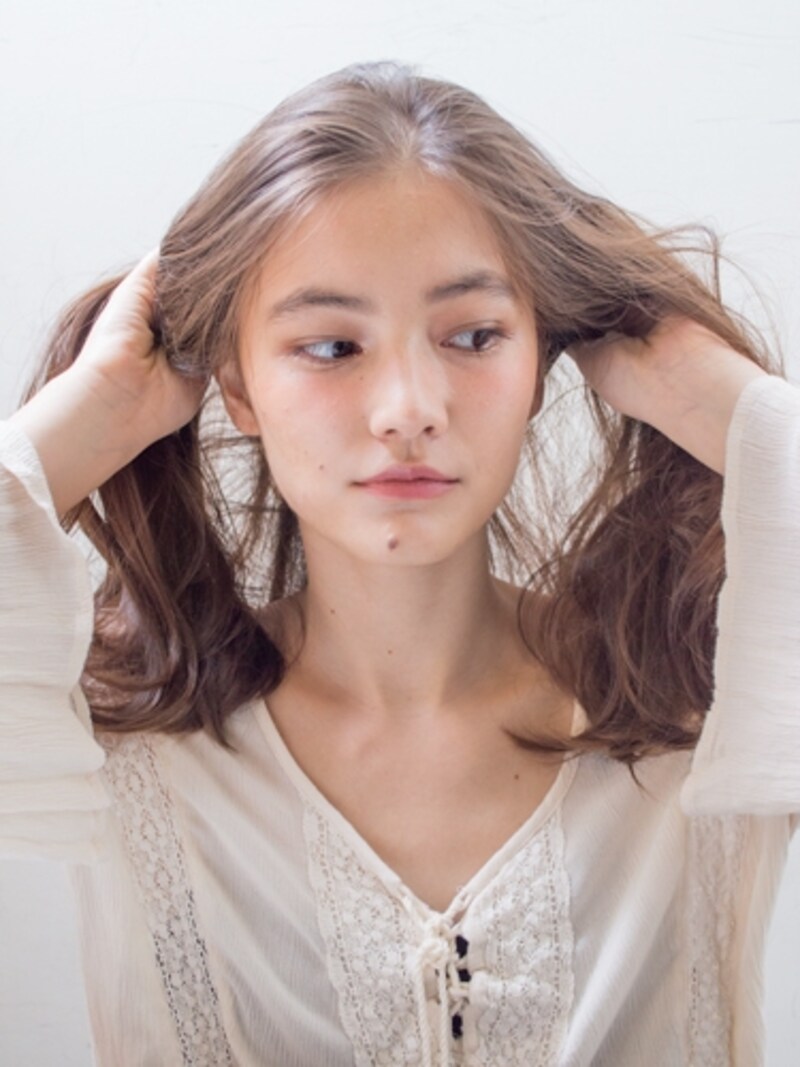 根元からワックスをつける