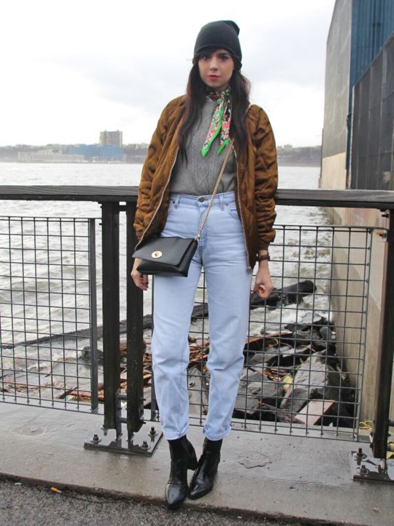 鮮やか色で顔周りも明るくundefined