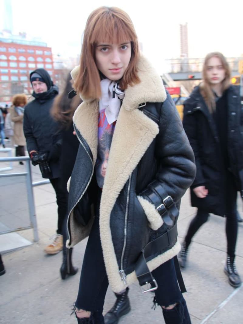 ロックコーデに可憐なリボンundefined