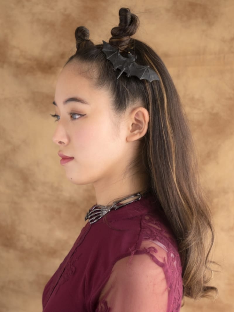 ハロウィンの小悪魔風デビルホーンヘア