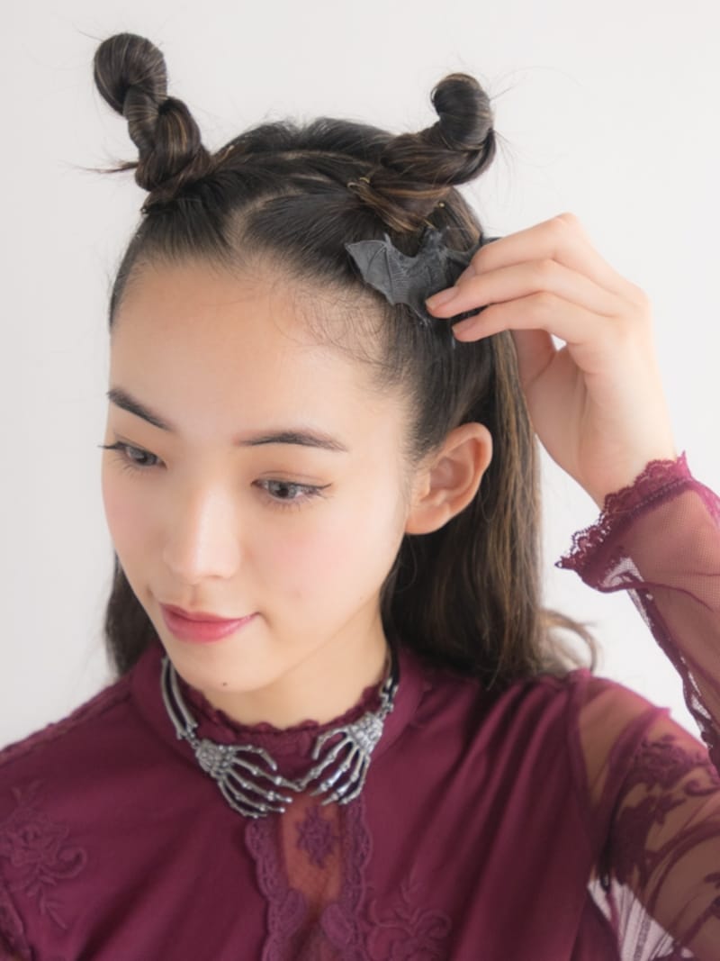 正面から見ても目立つ位置につけると良い