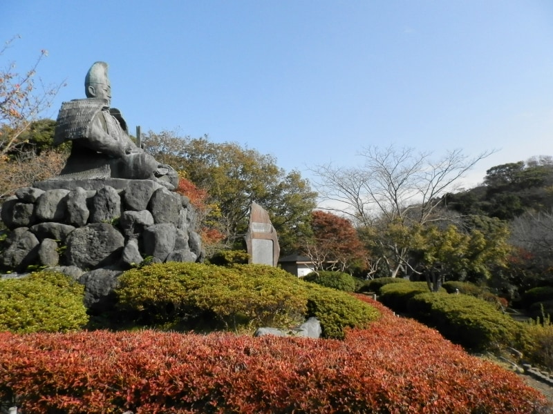 源氏山公園の源頼朝像