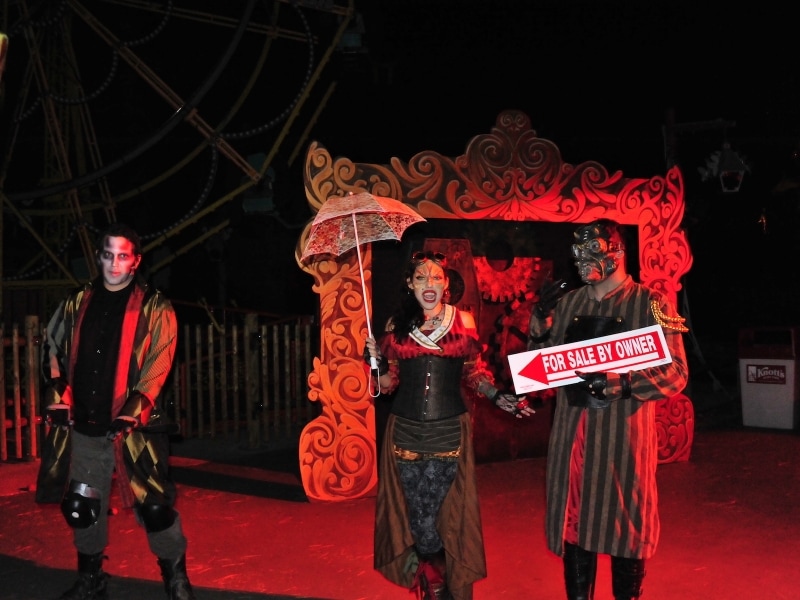 アメリカのお化け屋敷は、大きな音で驚かすスタイル