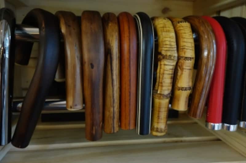 傘のハンドルも様々なタイプから選べます。